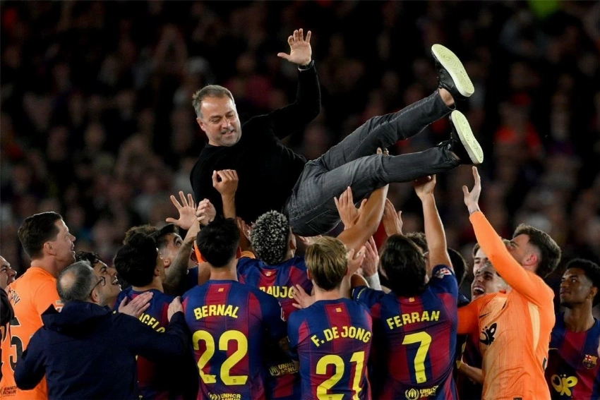 الأفراح تتوالى في برشلونة.. فليك مستمر حتى 2028