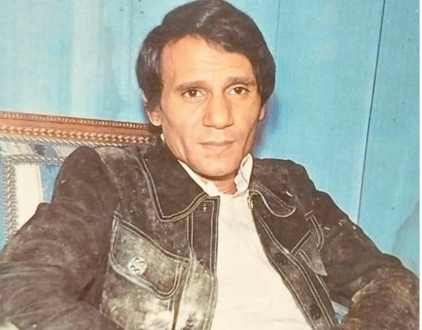 «العندليب» يعود إلى المسرح.. ما القصة؟