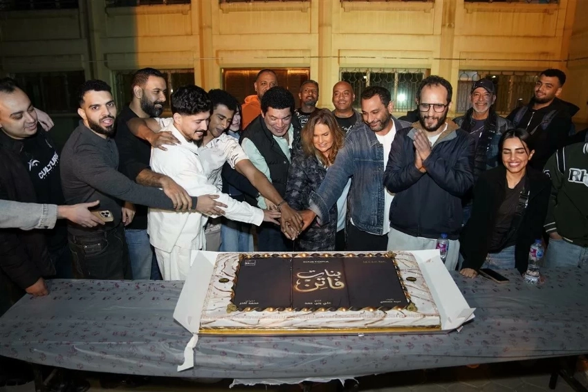 يسرا تحتفل بانتهاء تصوير أحدث أفلامها «بنات فاتن»