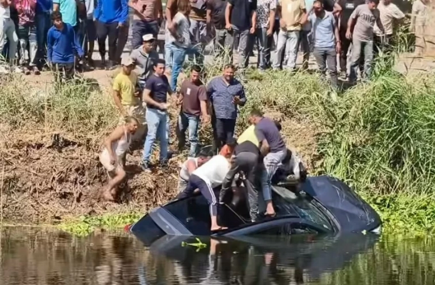 فيديو: مصرع أسرة بعد سقوط سيارة في «مجرى مائي» بمصر