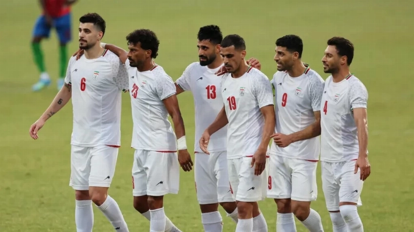 لارتباطهم بالحرس الثوري.. أمريكا ترفض تأشيرات لمسؤولين بالمنتخب الإيراني