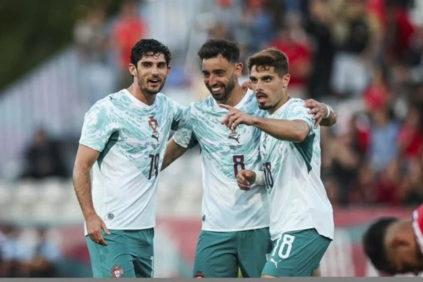 رونالدو يكتفي بشوط.. والبرتغال تتجاوز تشيلي بثنائية غيديش وفرنانديز