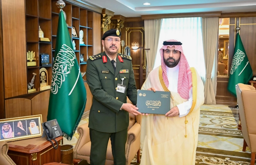 أمير جازان يتسلّم التقرير السنوي لسجون المنطقة للعام 2025