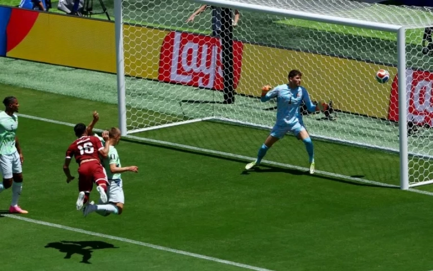 علام