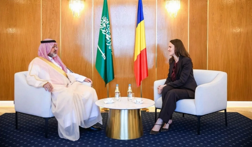 السفير الشمري يقدم نسخة من أوراق اعتماده لوزيرة الخارجية الرومانية