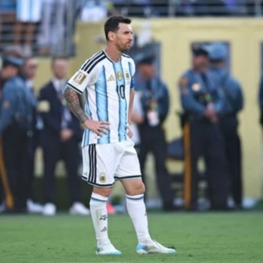 قصة مدرب صنع بطلاً وتوجّه بالذهب.. لافوينتي أخرس الأرجنتين واعتلى القمة