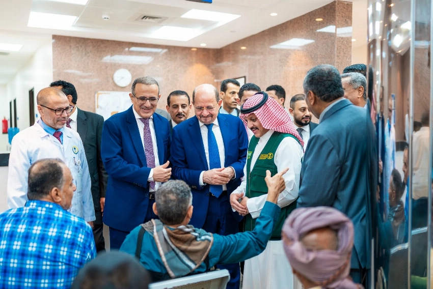 من اللقاءات التي حضرها رئيس الوزراء.
