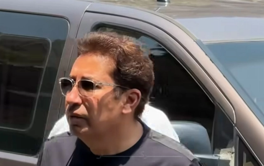 لقطات من جنازة شقيق الفنان المصري محمد هنيدي