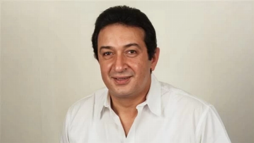 نور الشريف يعود إلى الواجهة.. معرض يستعيد تفاصيل رحلته الفنية