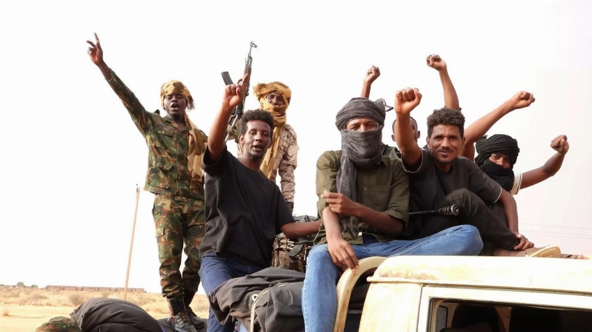 مسؤول استخبارات و200 مقاتل ينضمون للجيش السوداني بعد انشقاقهم عن الدعم السريع