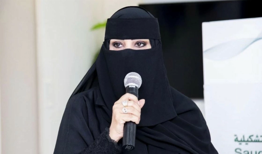 منال الرويشد.. من التعليم إلى اللوحة ومن اللوحة إلى المجتمع