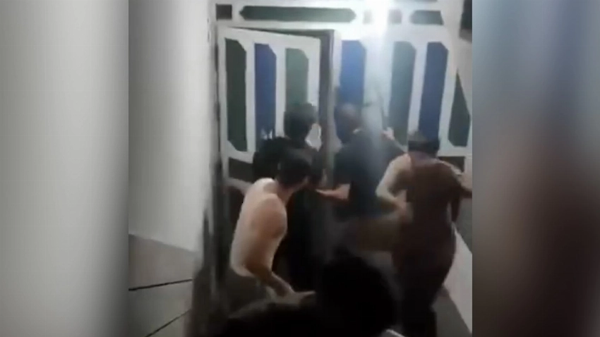 ليلة رعب في سمنان.. 150 إيرانياً يهاجمون سكن الطلاب العراقيين