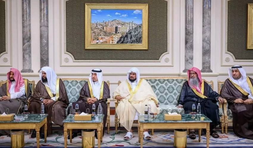 أمير المدينة يؤكد أهمية الفتوى الموثوقة والوسطية في لقاء الرئاسة العامة للإفتاء