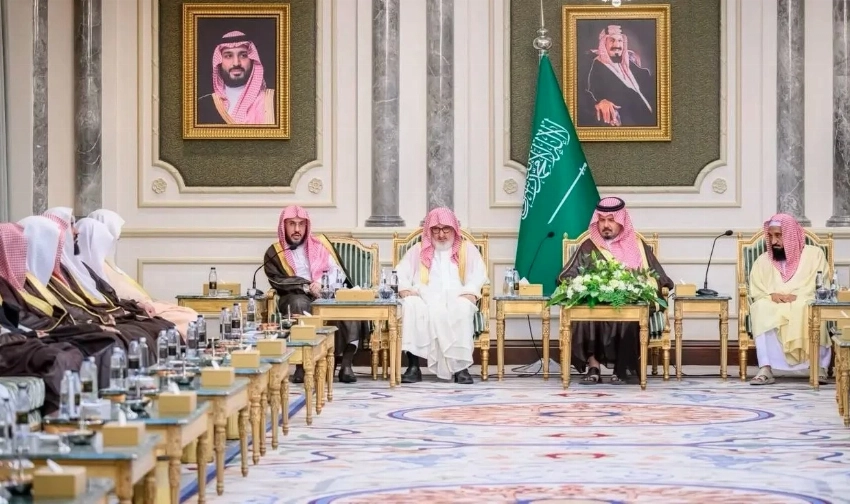 أمير المدينة يؤكد أهمية الفتوى الموثوقة والوسطية في لقاء الرئاسة العامة للإفتاء
