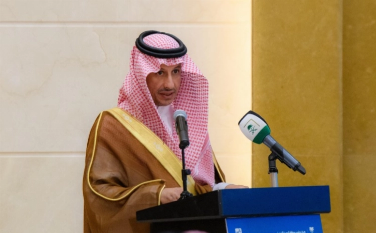 أمير المدينة يرعى ورشة عمل تنمية المحتوى المحلي للقطاع السياحي بحضور وزير السياحة أمير المدينة يرعى ورشة عمل تنمية المحتوى المحلي للقطاع السياحي بحضور وزير السياحة