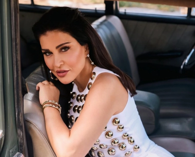 جومانا مراد لـ عكاظ : لم أتردد في قبول مسرحية موسم الرياض.. و خلايا رمادية في رمضان جومانا مراد لـ عكاظ : لم أتردد في قبول مسرحية موسم الرياض.. و خلايا رمادية في رمضان