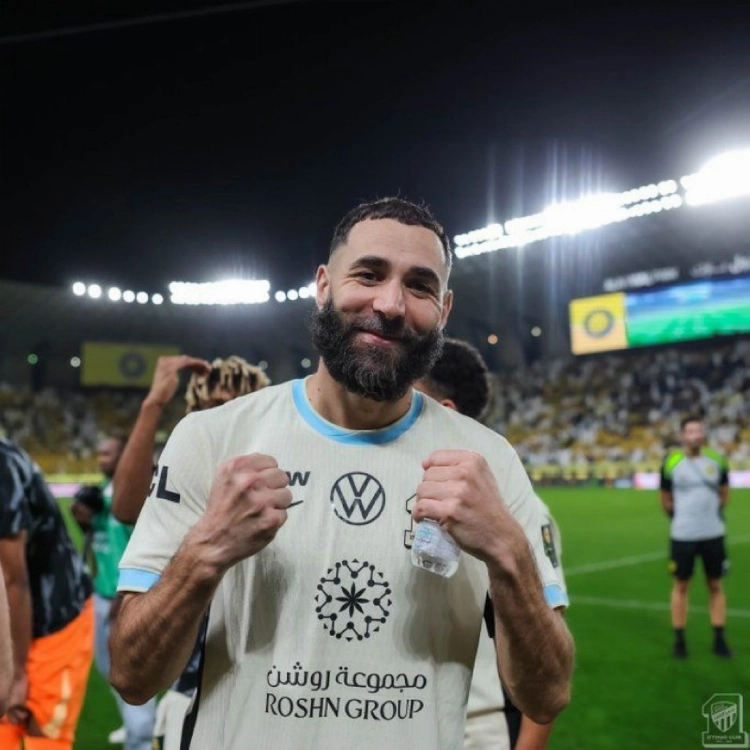 جابر لـ عكاظ : تماسك الاتحاد بعد الطرد كان مفتاح الانتصار جابر لـ عكاظ : تماسك الاتحاد بعد الطرد كان مفتاح الانتصار