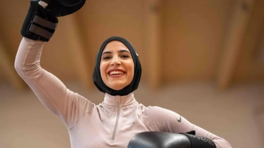 'They told me to choose between my hijab and boxing' Zeina Nassar will make her pro debut against Thailand's Kanokwan Wirunpat in Lahore
